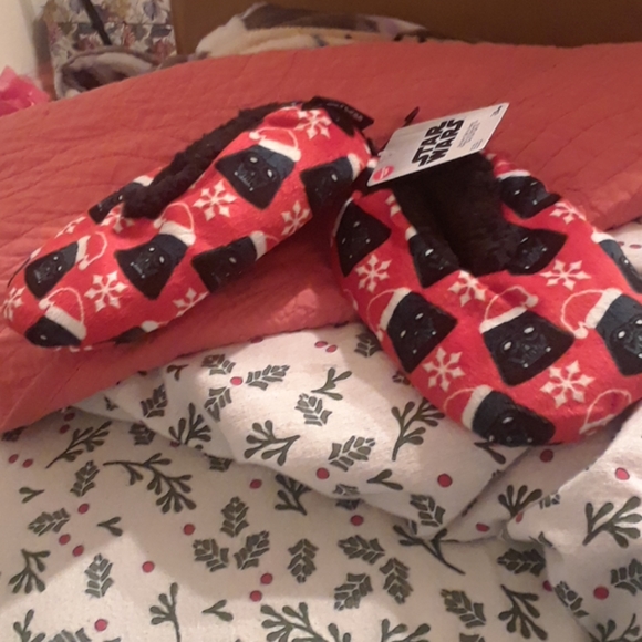 Star Wars New Child's M/L Snuggle Toes Slippers - Picture 4 of 4